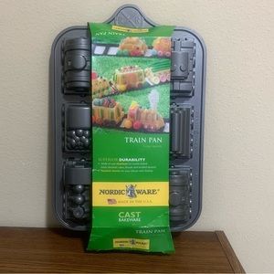 Nordic Ware train pan